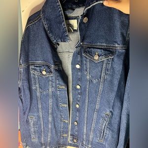 WOMANS JEAN JACKET